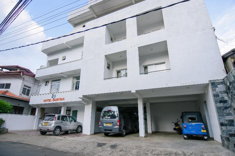 Oyo 238 Selva'S Guest House Нувара Елия Екстериор снимка