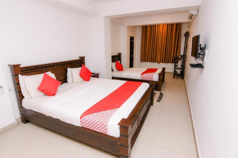 Oyo 238 Selva'S Guest House Нувара Елия Екстериор снимка